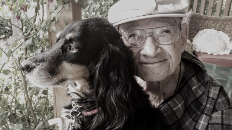 How Pets Help Elderly People