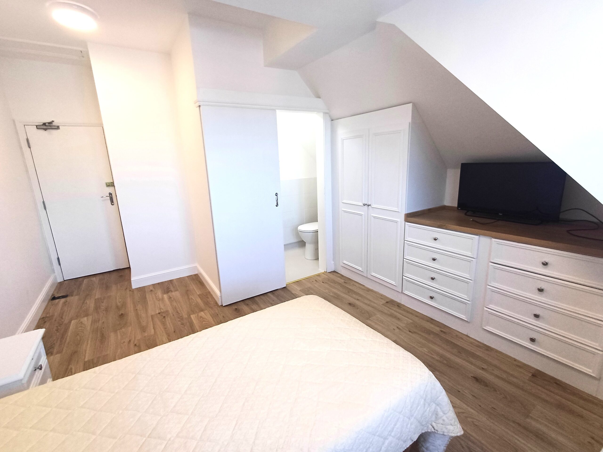 Victoria Grand Care Home Rooms