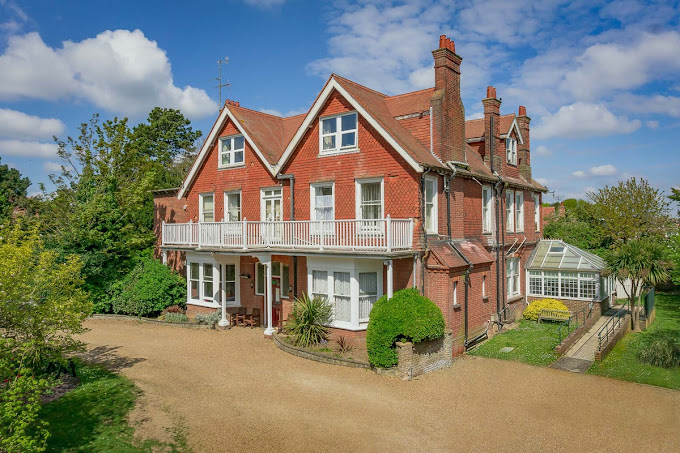 Victoria Grand Care Home